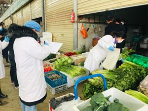 鏗鏘玫瑰 逆行中綻放精彩，愛(ài)心企業(yè)真情告白致敬女神
